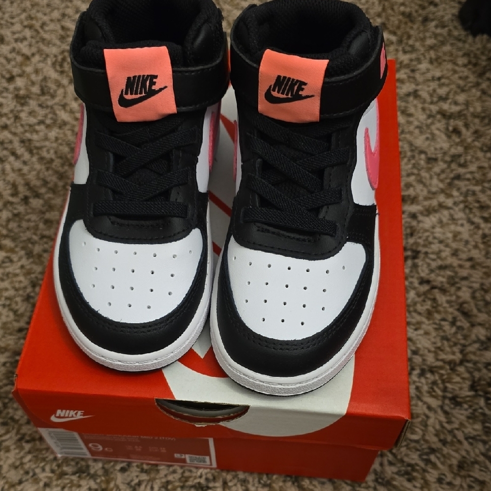 Nike Kids Black and Pink Sneakers